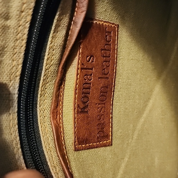 KOMAL'S PASSION HANDBAG - Picture 3 of 4